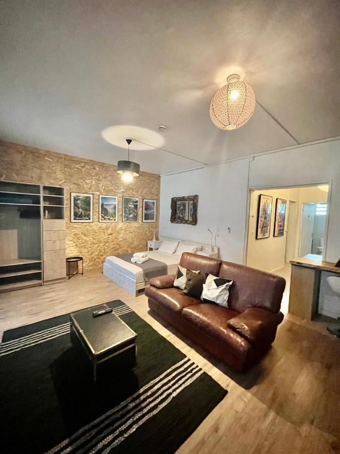 Lelaleu Apartment แซ็งต์-เลอ ภายนอก รูปภาพ
