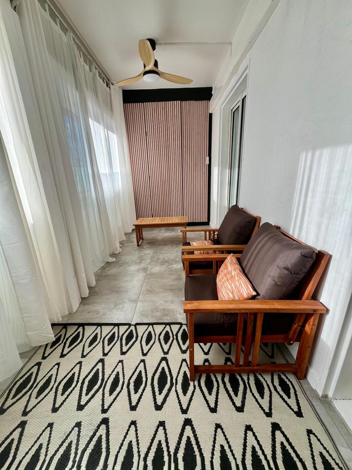 Lelaleu Apartment แซ็งต์-เลอ ภายนอก รูปภาพ